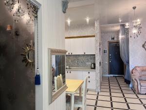 ПЛЯЖ Otrada Две Спальни на Французском бульваре, centre, Delux Большой апартамент