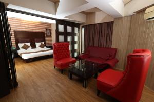 Quaint Suites Hotel & Banquet