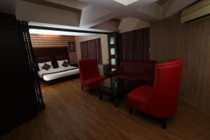 Quaint Suites Hotel & Banquet