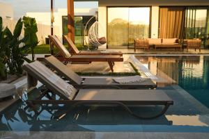 Ashta Suites Minimal Suite