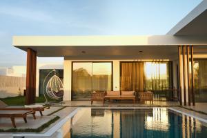 Ashta Suites Minimal Suite