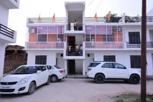 Jankivihar Homestay at Prahladghat within 1km from Shri Ram Mandir - Ayodhya