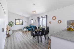 Maylily Seascape Villa