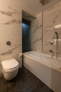 Soam Villa - Theatre Room, Plunge Pool & Jacuzzi