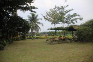 AMBOW Homestay Jungle Trekking & Village Tour