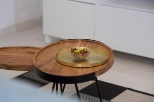 Silvia big private garden