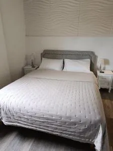 La Capitelle , Chambre double indépendante avec piscine - Deaux