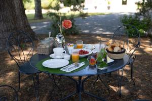 B&B / Chambres d'hotes Chateau La Graviere : photos des chambres