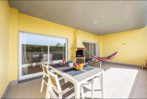 Casa Cláudia - Cond do Mar