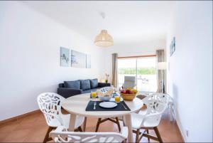 Casa Cláudia - Cond do Mar