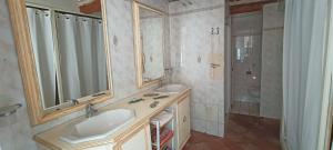 Appartements Appartement centre village medieval Bormes-les-Mimosas, 1 chambre, 3 personnes : photos des chambres