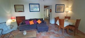 Appartement centre village médiéval Bormes-les-Mimosas, 1 chambre, 3 personnes