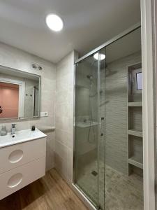 Room with private bathroom in shared apartment