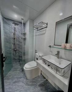 Ami Foreign Center Da Nang 2 Cozy Room 005 - 2 Facades, Balcony, Many Windows