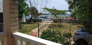 Erdgeschosswohnung mit Terrasse mit Meerblick, nur wenige Meter von Strand und Meer entfernt