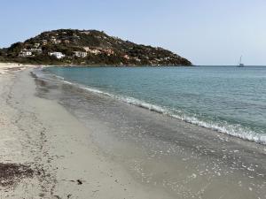 Piccolo appartamento con incantevole vista mare img32