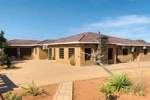 Rest and Work at Los Abrigos Villa in Molepolole - Jwaneng