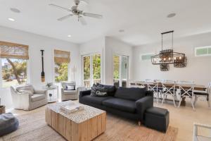 7 BR 8 BA Private Pool 7K 4Q 2Dbl 1T Sleep 24 Bikes & Beach Gear included