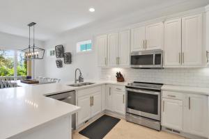 7 BR 8 BA Private Pool 7K 4Q 2Dbl 1T Sleep 24 Bikes & Beach Gear included