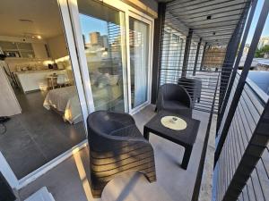 Hermoso Depto, frente al Fleni, muy cerca a pasaje gastronómico Echeverría