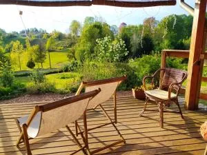 Room with en suite bathroom in cosy wooden house - Rimont