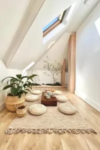 Tranquil Oasis Stylish & Spacious 7Bed Maisonette - Worcester Park