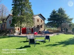 Gîte familial en pierres avec jardin et animaux acceptés - FR-1-496-317 - La Gresle