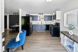 Hickory Cottage - Short distance to downtown, beaches, and breweries
