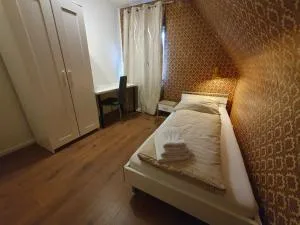 Schönes, vollmöbliertes Zimmer direkt an der Uniklinik Mainz - Hechtsheim