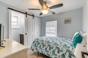Community Pool and Beach Access Surfside Beach Home