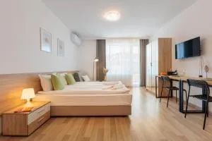 FLORA STUDIOS SARAFOVO - Lŭka