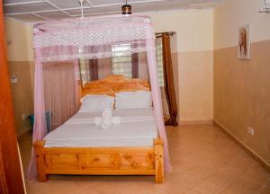 Karura and friends airbnb (affordable)