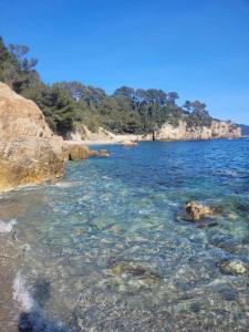 Joli 2 pièces rénové à proximité des plages