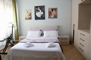 Stay at an artists place!