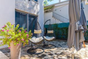 Benis Villa Apartments by PS