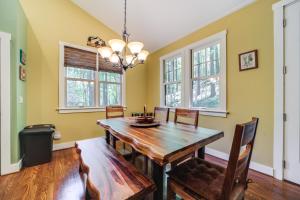 4 Mi to Bear Lake! Summer Retreat w Beach Access