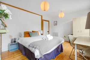 Elegant georgian 3 bedroom townhouse in the Heart of London Ideal for families and large group bookings