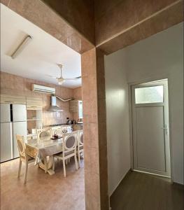 VILLA seeb 2 MIN walk to the beach