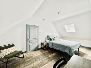 Le Grey - By BEST KEYS - Duplex Spacieux & Fonctionnel - Idéal Télétravail & Séjours Pros - Centre Ville - WiFi Fibre - Netflix - Nespresso - Check-in Autonome