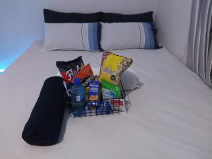 Private room send the host a message