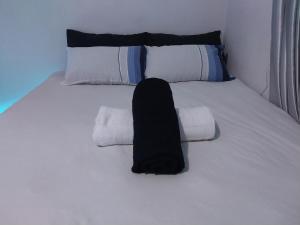 Private room send the host a message