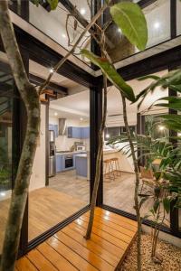 Chic Townhouse With Private Pool And Rooftop View