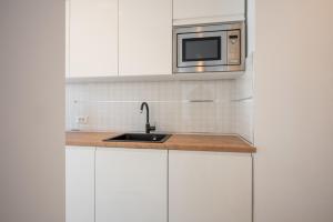 Sea view apartment by Nono Ban