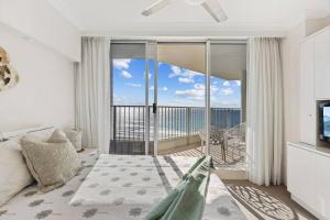 Absolute Beachfront Apartment