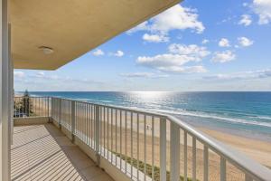 Absolute Beachfront Apartment