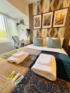 Newly Renovated Private self contained room with Private dedicated Bathroom - Selly Oak Birmingham R2