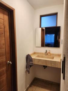 Villa Nidawi by Natut Huasca