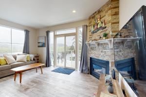 Lazy Lookout on Devils Lake