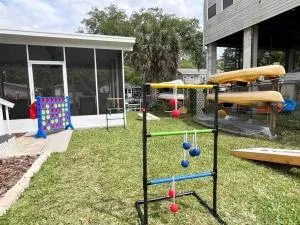 Waterfront-ClearKayak-Paddle Boards-BBQ-Beach Gear - 春丘