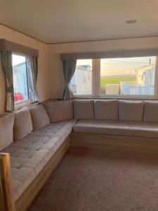 Caravan at Seawick Holiday Park Close to Beach